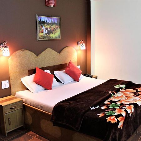 Hotel Ocean Inn Manali  Ngoại thất bức ảnh